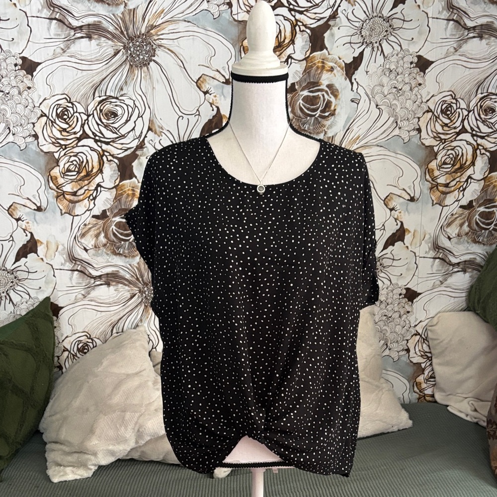 Elegant Black and White Women's Blouse